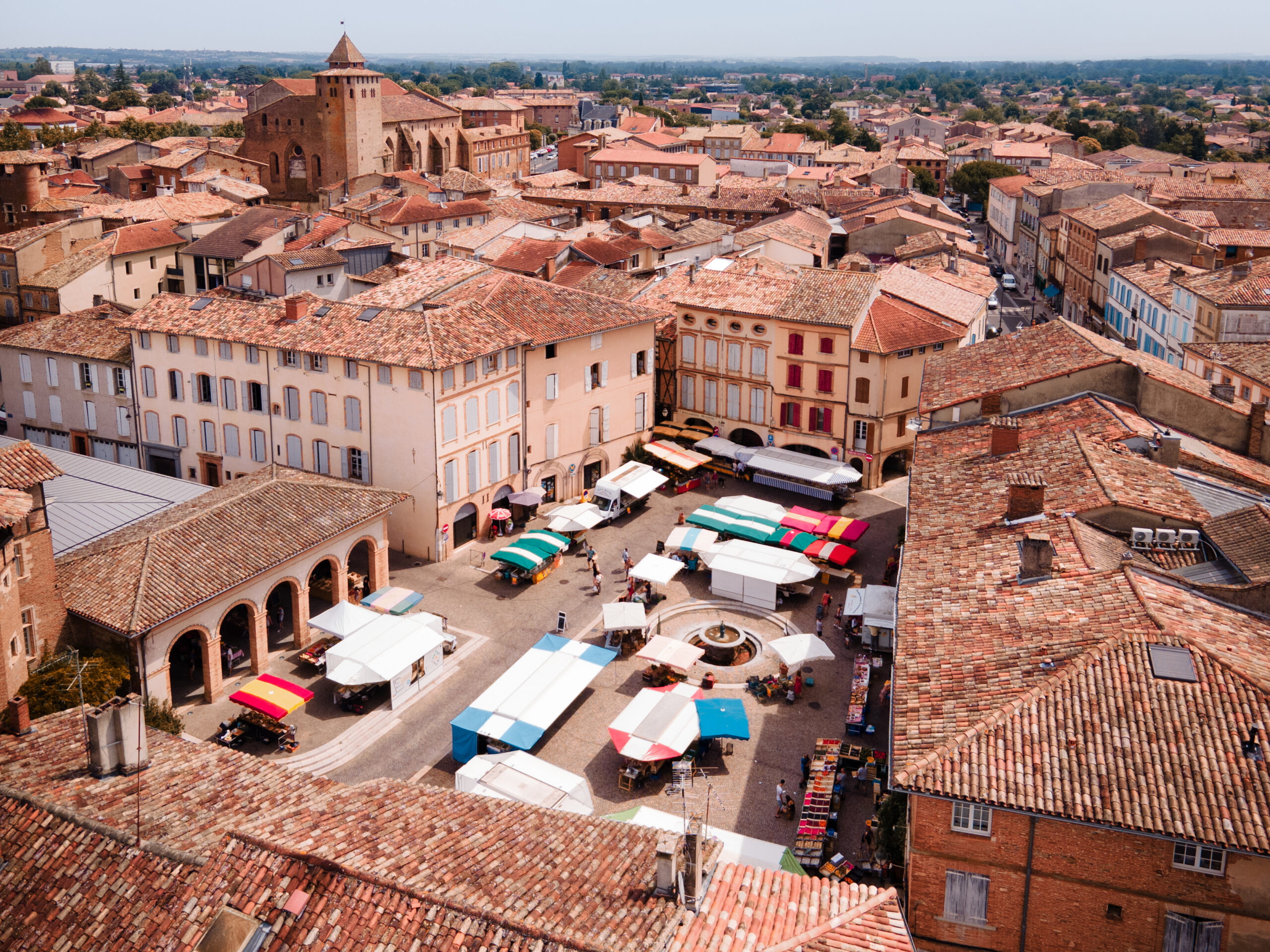 𝐶𝑟𝑒́𝑑𝑖𝑡 𝑝ℎ𝑜𝑡𝑜 : 𝐸𝑛𝑡𝑟𝑒 2 𝑃𝑜̂𝑙𝑒𝑠 