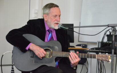 David Evans à la guitare